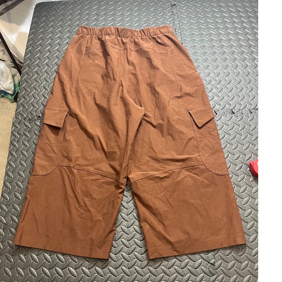 Lululemon Light Utilitech Cargo Pocket High-Rise Crop Roasted Brown Size 32 - Picture 5 of 9
